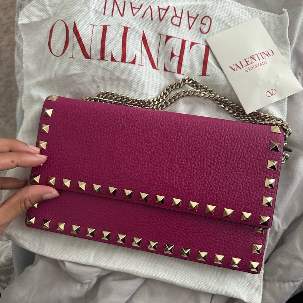 Valentino Garavani Fuchsia Studded WOC